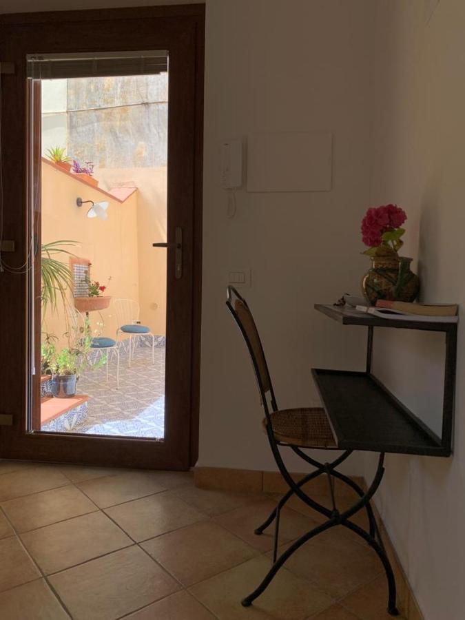 مبيت وإفطار Cava deʼ Tirreni La Stanza In Giardino المظهر الخارجي الصورة